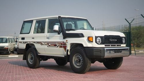 Toyota Land Cruiser 70 Diesel VDJ 4.5L V8 (5 Doors) 2024 SCREEN AND CAMERA , POWER WINDOW AND CENTER LOCK ,