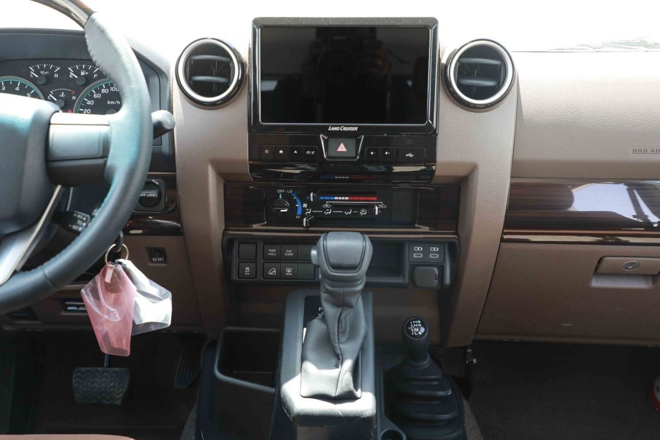 Toyota Land Cruiser 70 2025 TOYOTA LC76 HARDTOP 4.0 - WHITE inside SADLLE TAN | Export Only