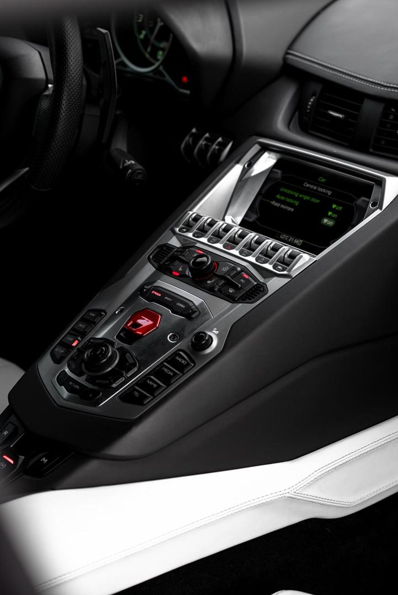 Lamborghini Aventador Roadster LP700 Roadster