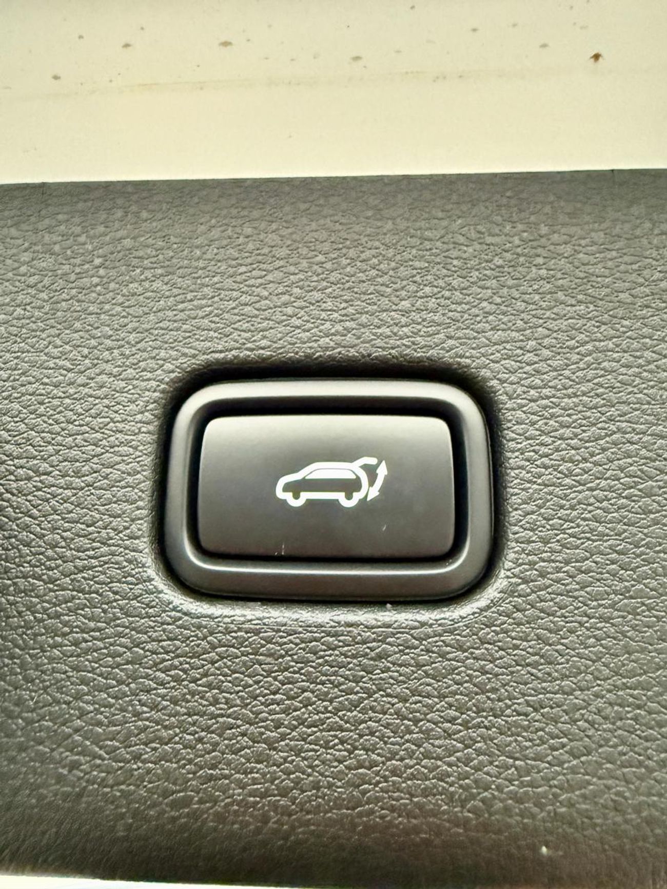 كيا سبورتيج 2.0L MPI LX (FWD)