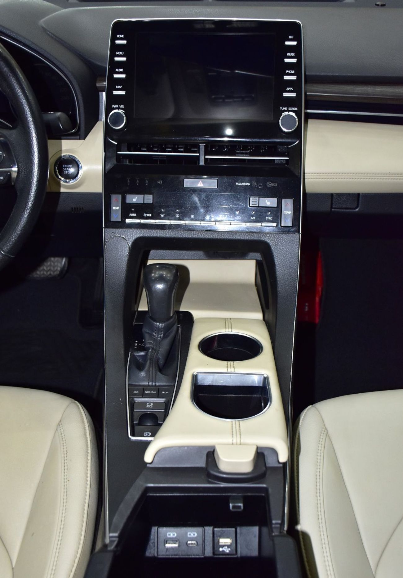 Toyota Avalon EXCELLENT DEAL for our Toyota Avalon XLE ( 2021 Model ) in White Color GCC Specs