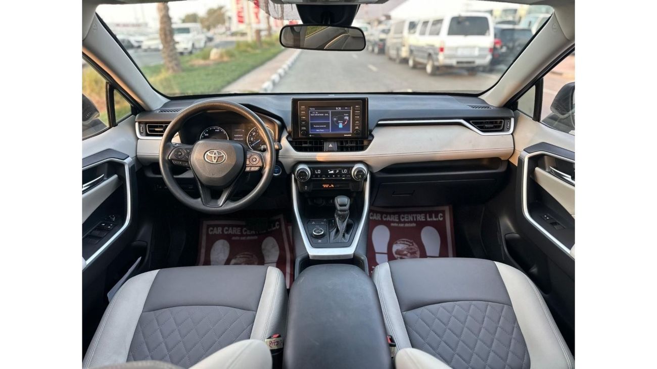 Toyota RAV4 TOYOTA RAV4 XLE HYBRID 2021