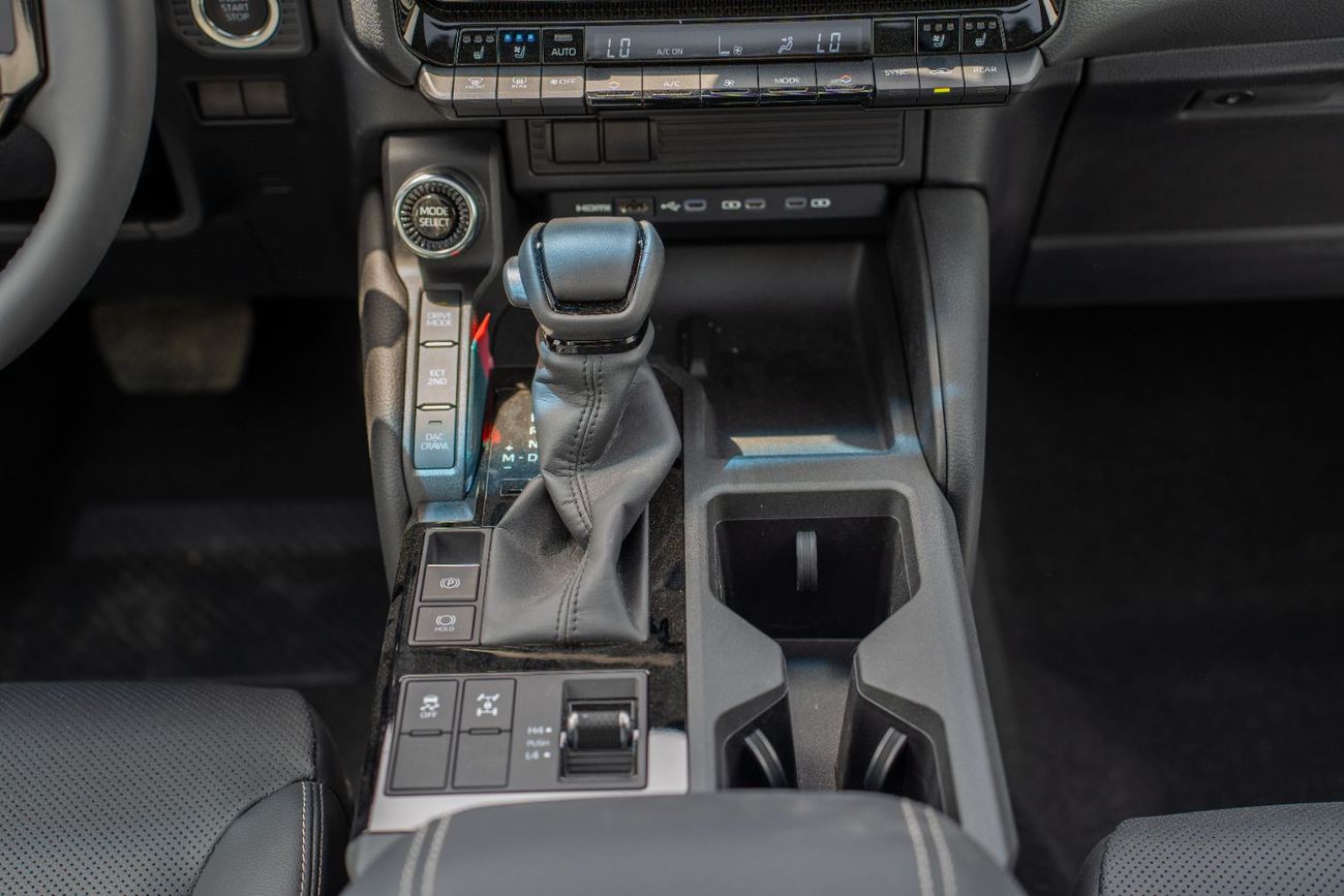 تويوتا برادو Toyota Prado 2025 2.4L Petrol 7 Seats