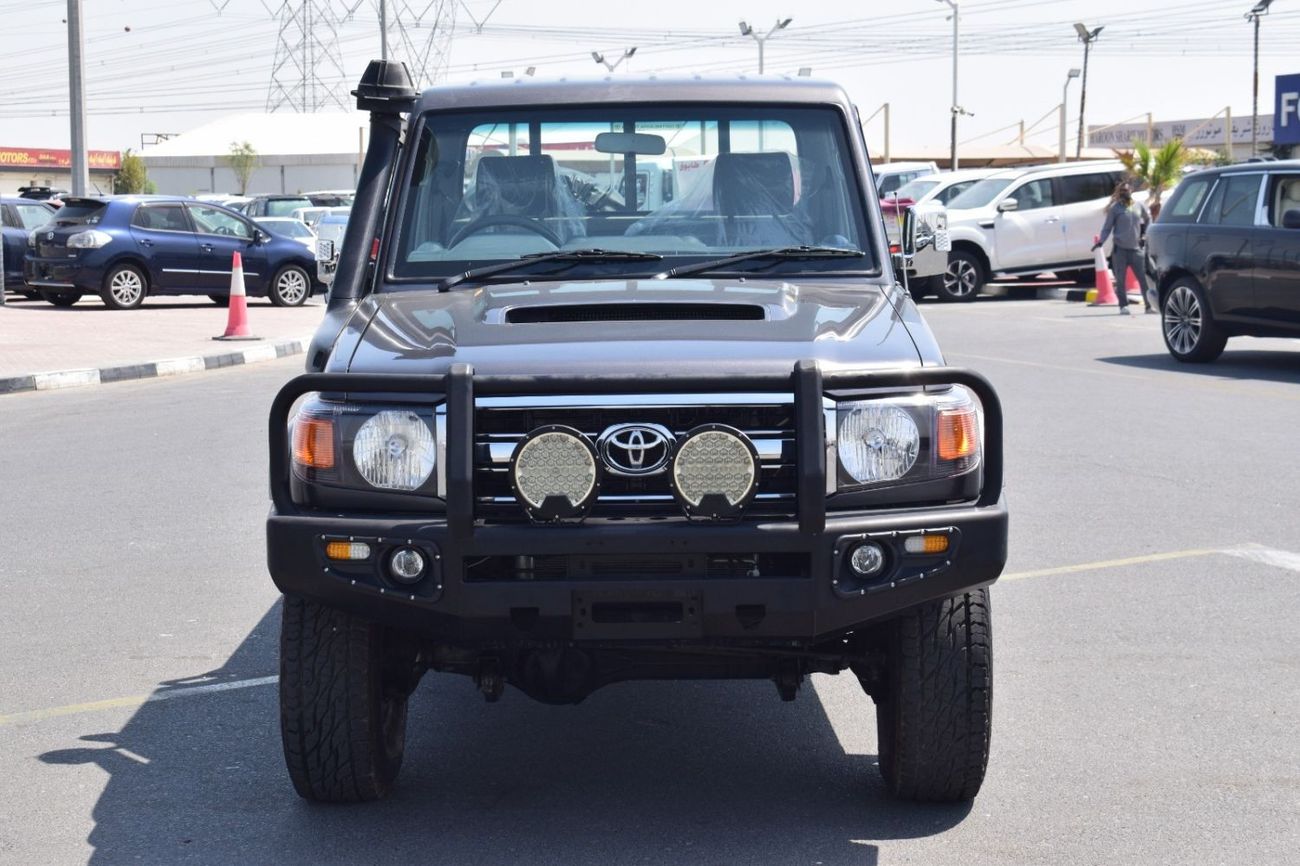 Toyota Land Cruiser Pick Up PICKUP DLX 4.5L