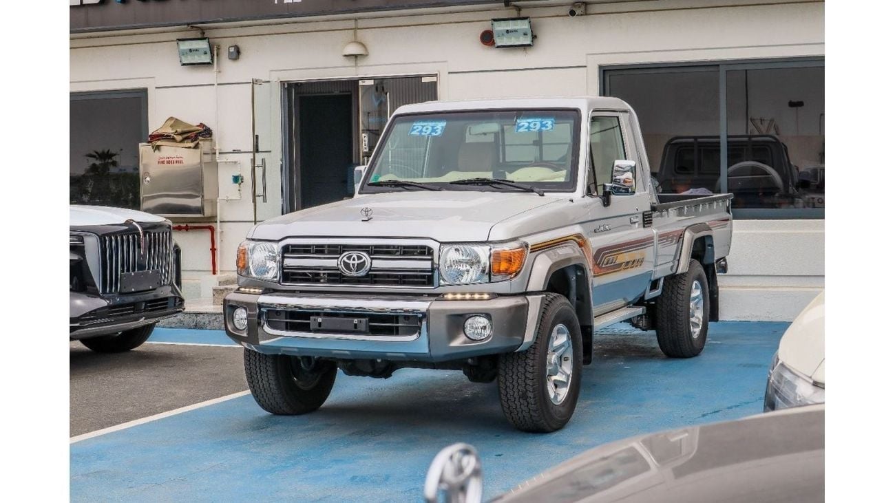 Toyota Land Cruiser Pick Up 2023 MODEL TOYOTA LAND CRUISER 79 SINGLE CAB PICKUP LX V6 4.0L PATROL 4WD MANUAL TRANSMISSION