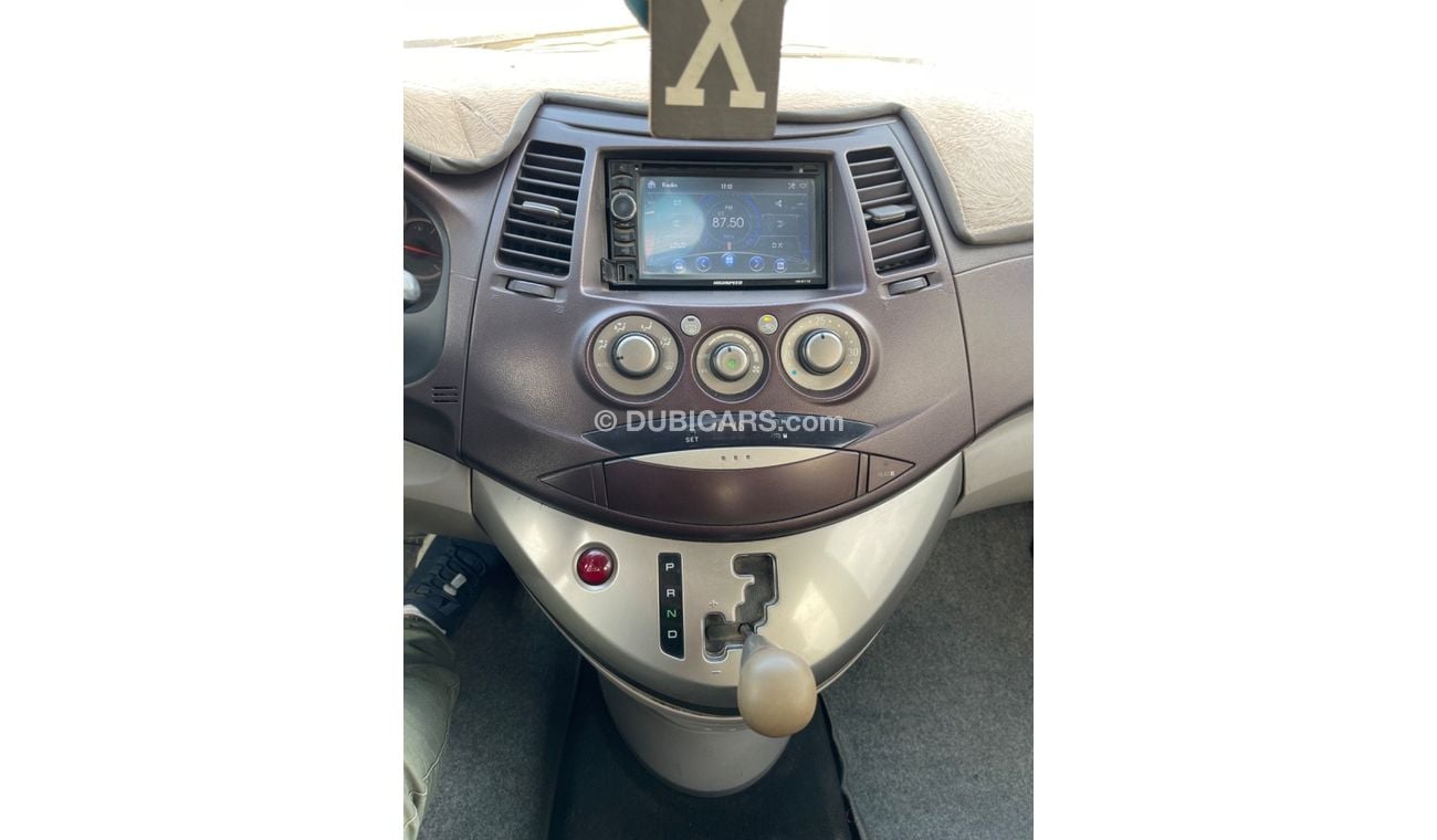 Mitsubishi Galant MITSUBISHI GRANDIS mobile 2005 STATION   GCC Excellent Condition
