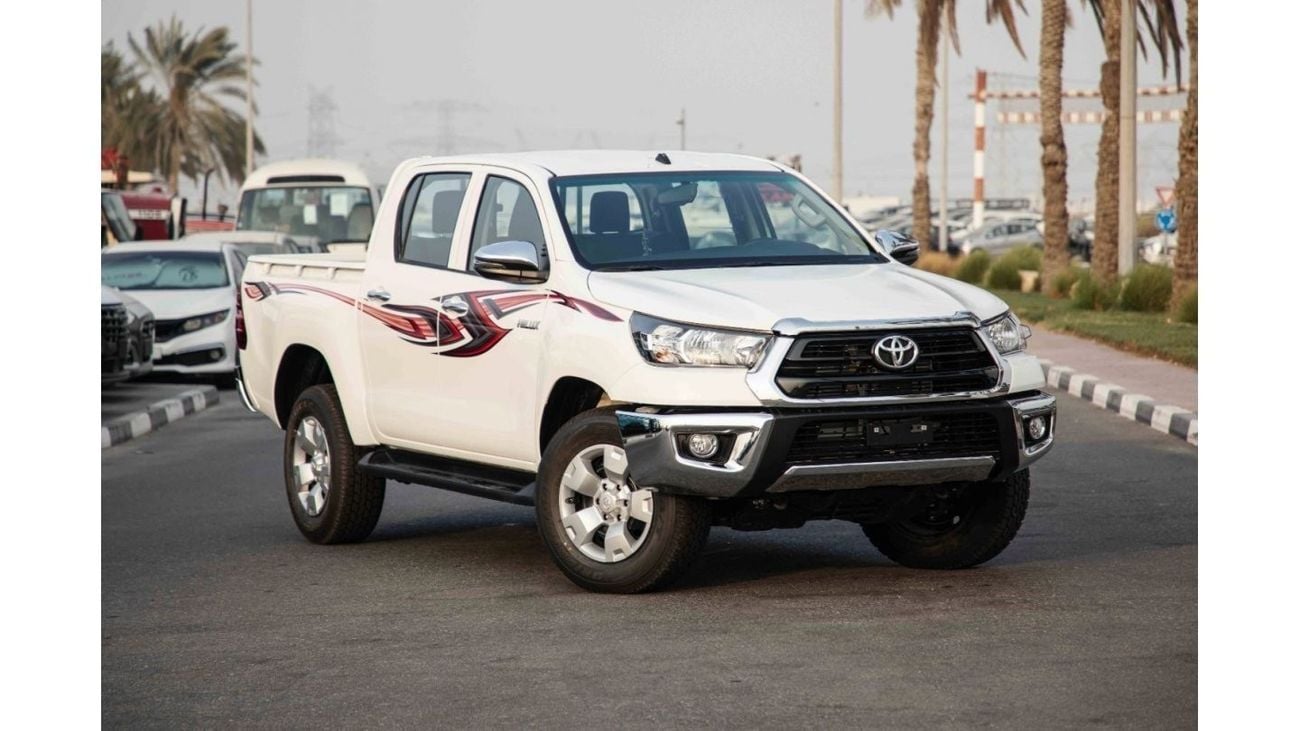 Toyota Hilux 2023 Toyota Hilux 4x4 DC 2.4 - White inside Black