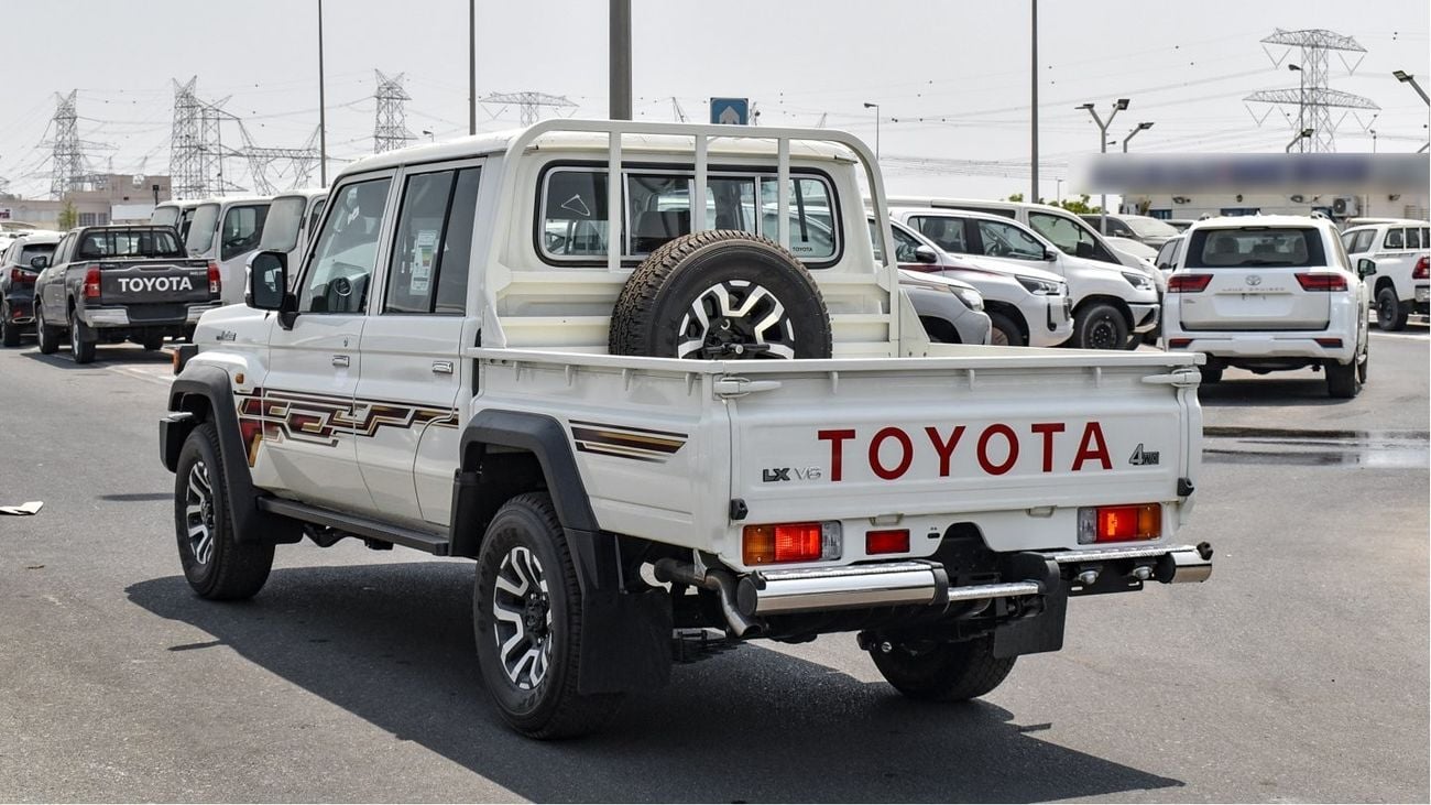 تويوتا لاند كروزر بيك آب 4.0L V6. Double Cabin  A/T