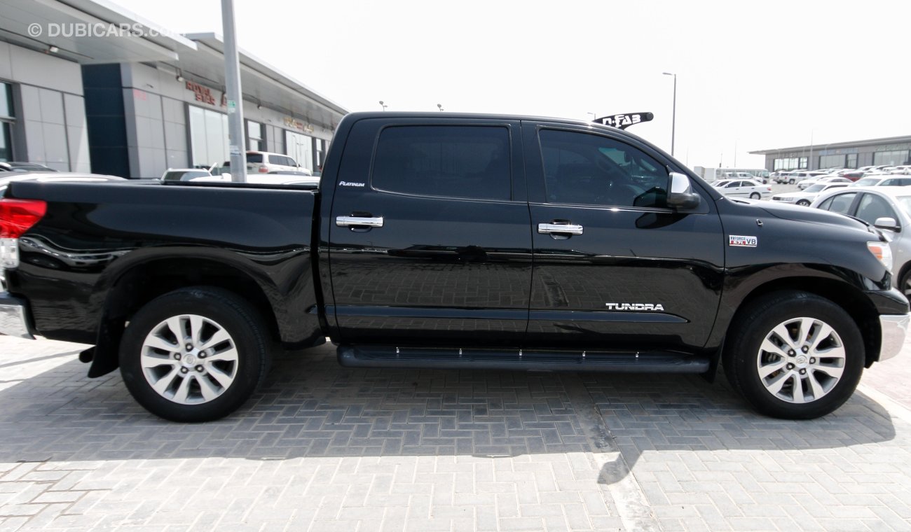 تويوتا تاندرا 5.7 L V8 Platinum