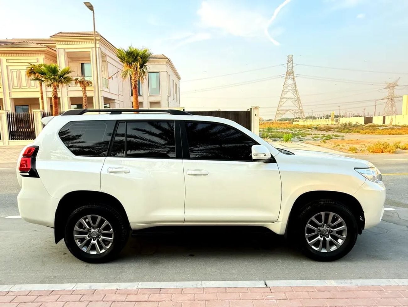 Toyota Prado EXR GCC Specs-orginal paint -perfact condition