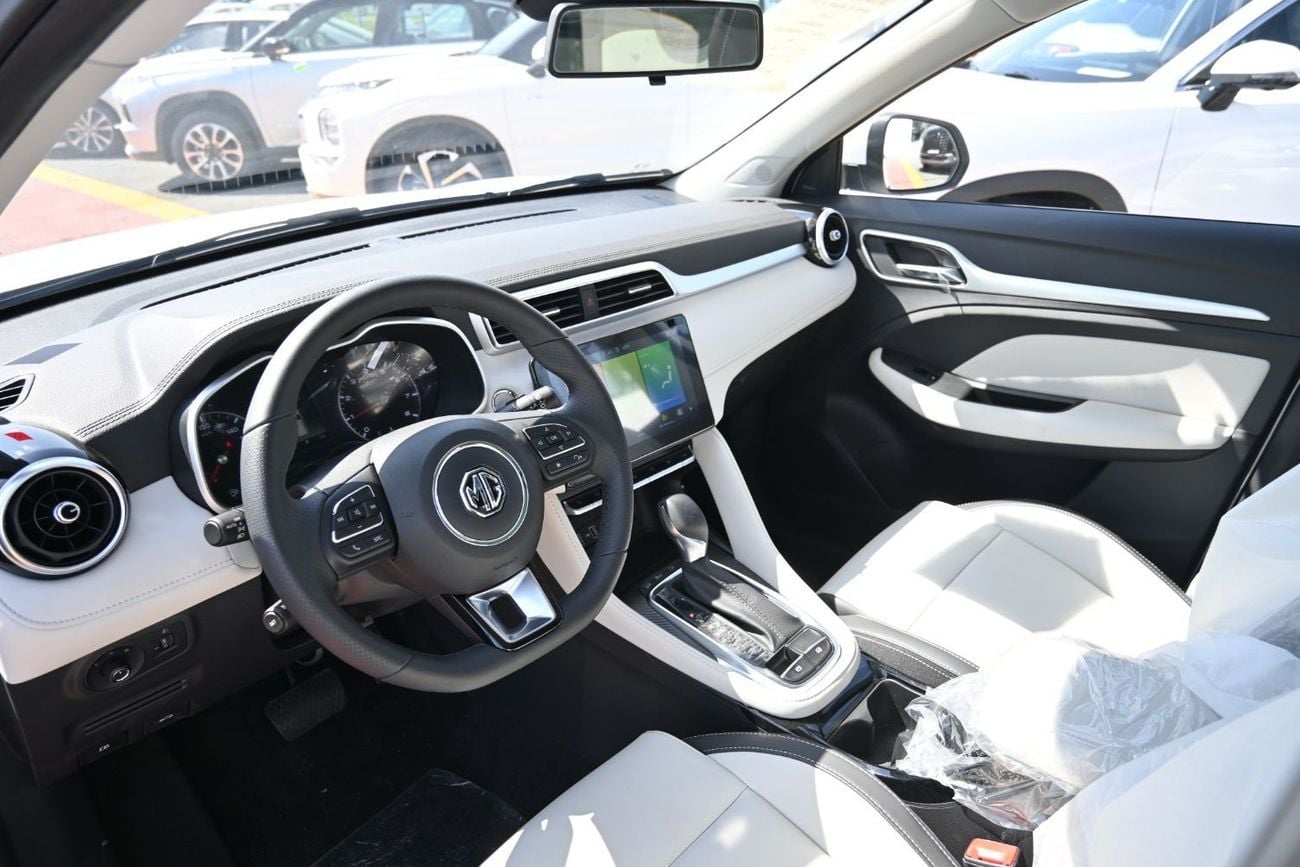 MG ZS MG ZS Luxury 1.5L Petrol Model 2025, Color White