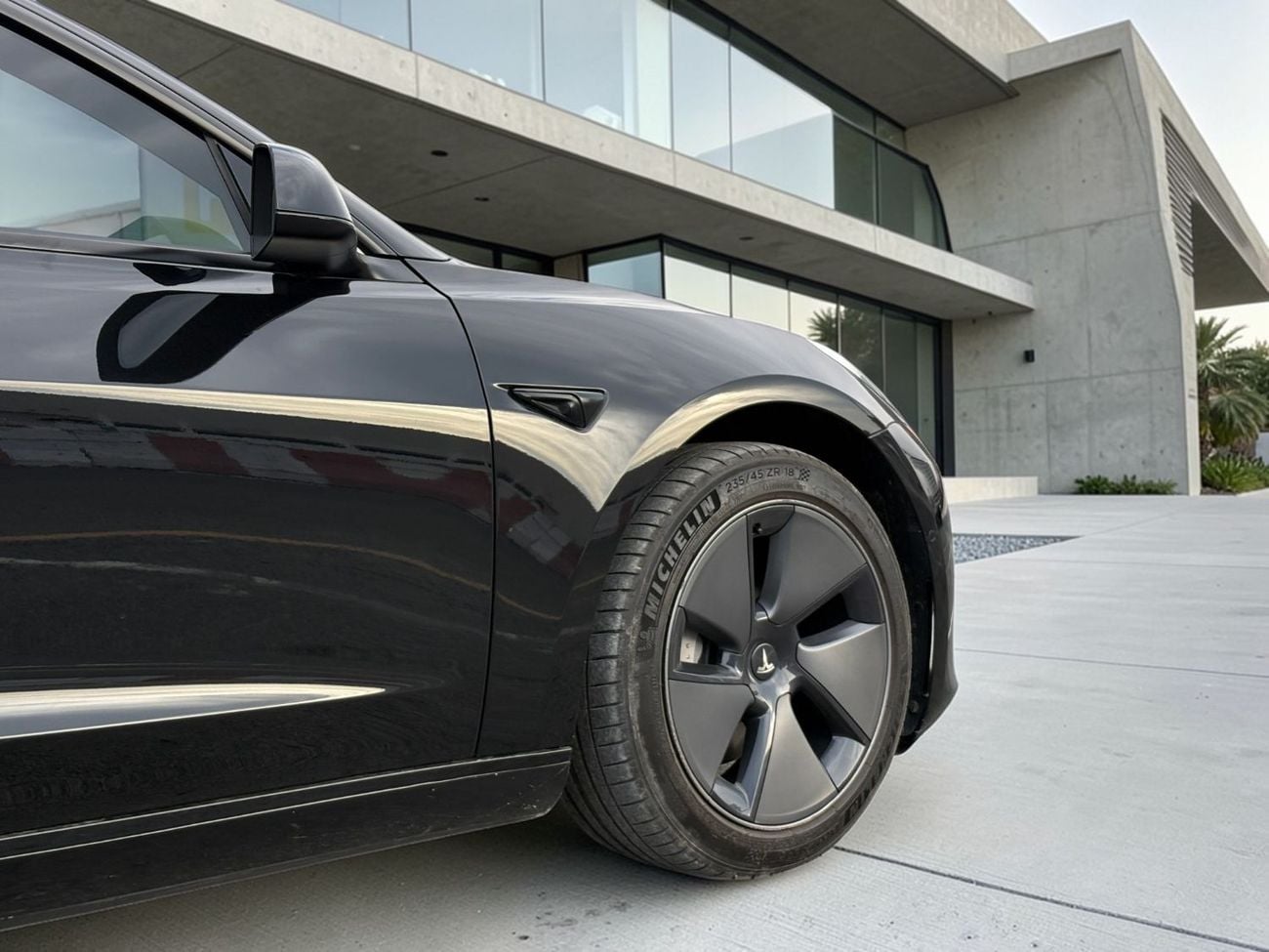 Tesla Model 3 Rear-Wheel Drive AED 1,520 P.M | 0% DOWN PAYMENT | TESLA MODEL 3 | EV | 2022