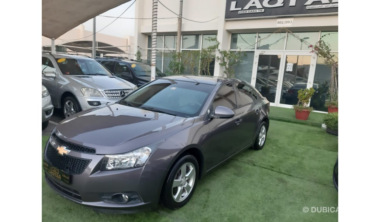 Chevrolet Cruze Gulf - dye agency - control String - cruise control - alloy wheels - fog lights excellent condition