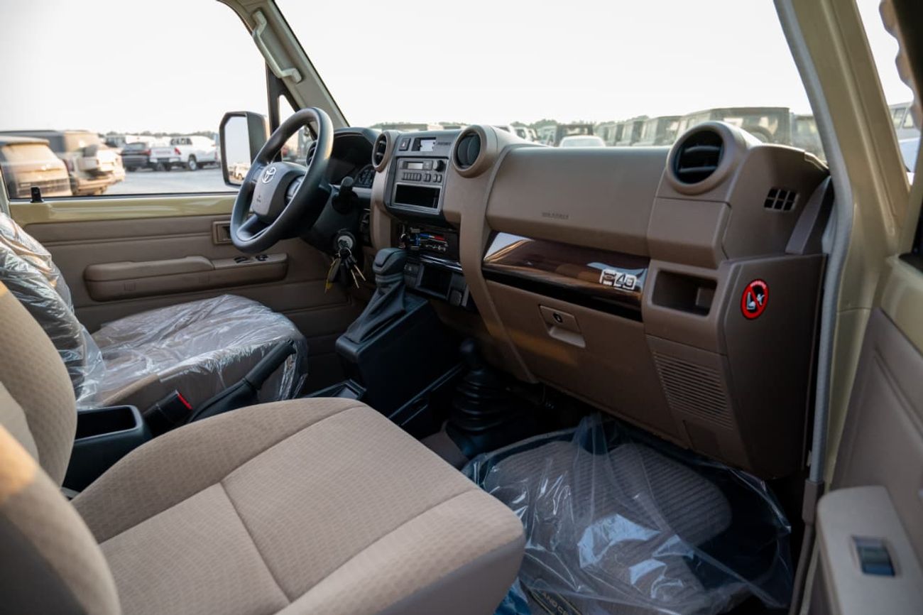 تويوتا لاند كروزر بيك آب 4.0L Single Cabin | Automatic | Petrol | Four Wheel Drive | 2 Doors | V6