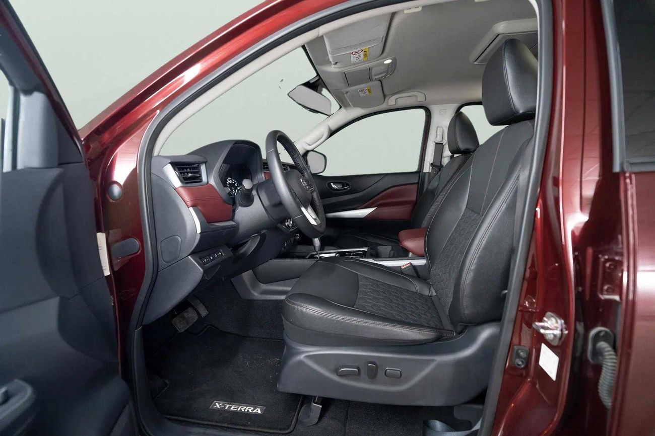 Nissan XTerra Platinum 2.5L 4WD PLATINUM 2.5