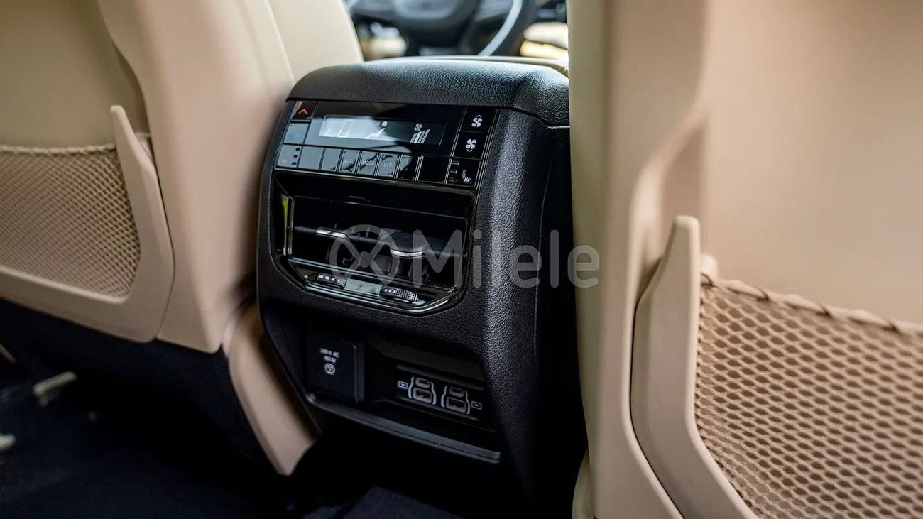 جيب جراند شيروكي Limited | 2-Year Warranty + Service Available| In-House Financing Available