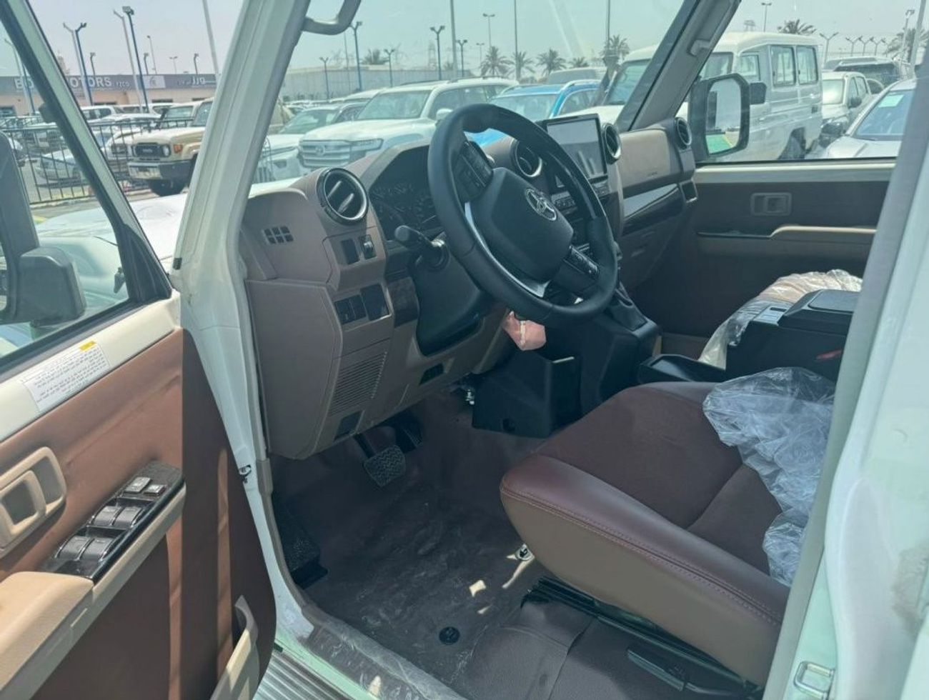 Toyota Land Cruiser Pick Up 2.8L DIESEL DOUBLE CAB FULL OPTION A/T 2024 GCC