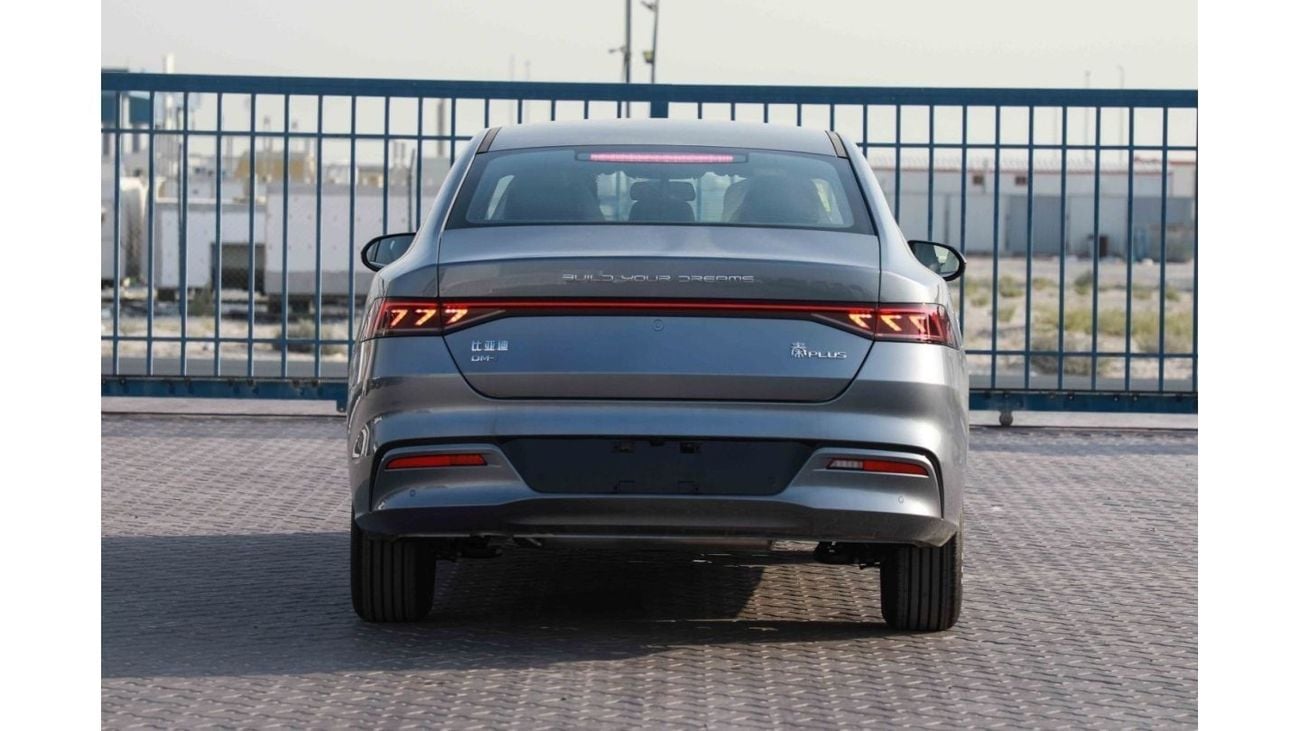 بي واي دي كين بلاس 2024 BYD Qin Plus DM-i Honor Lead 1.5 plug-in Hybrid - رمادي من الداخل بني | للتصدير فقط