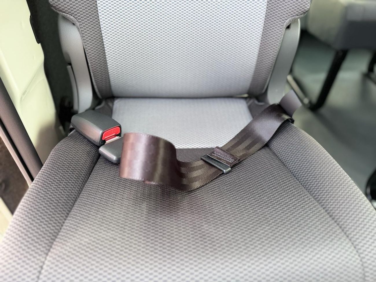 تويوتا هاياس Toyota Hiace13 Seaters bus 6V 3.5L - MT