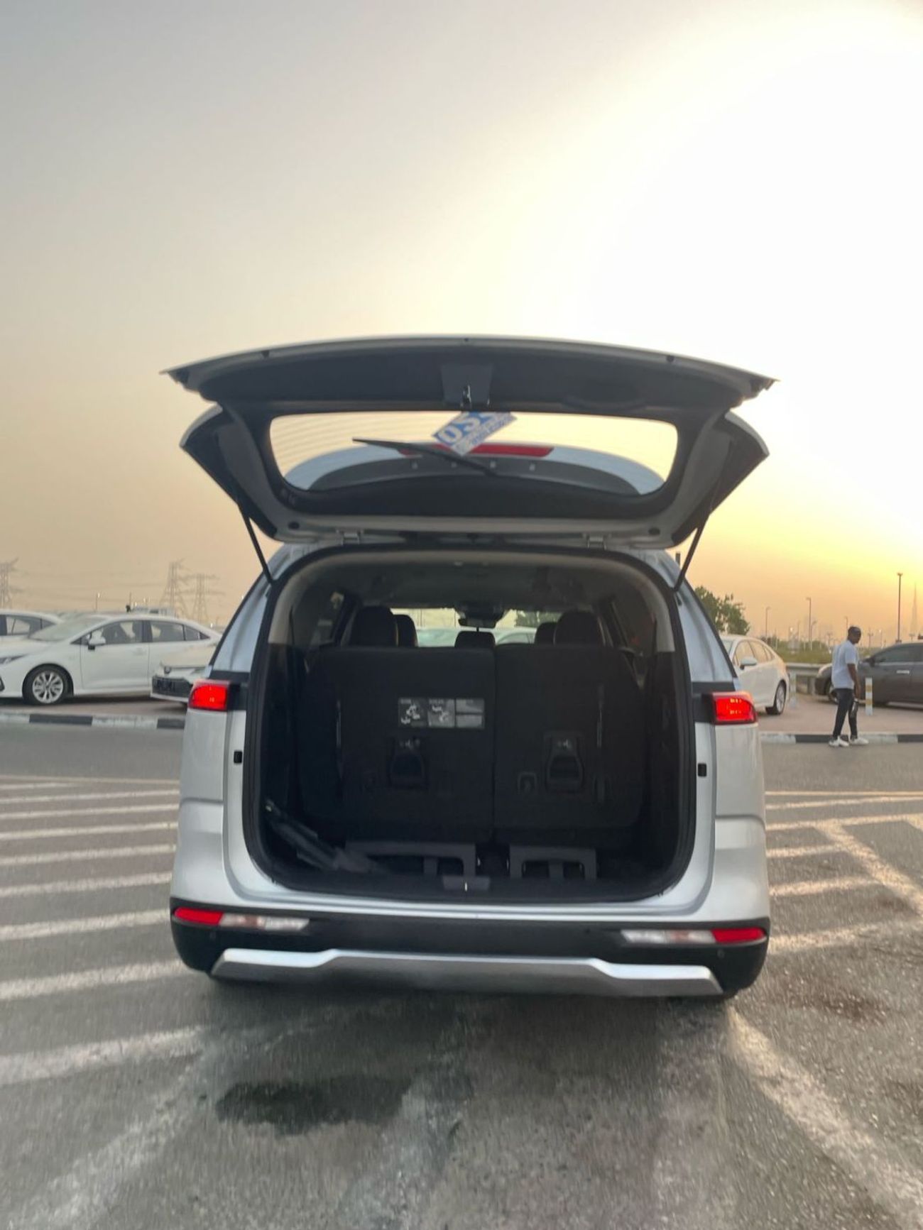 كيا كارنيفال 