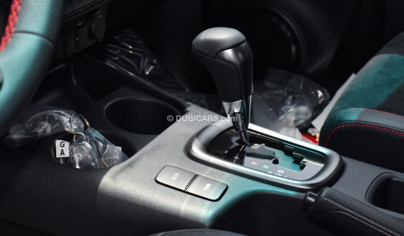 تويوتا هيلوكس GR Sport 4.0 L V6