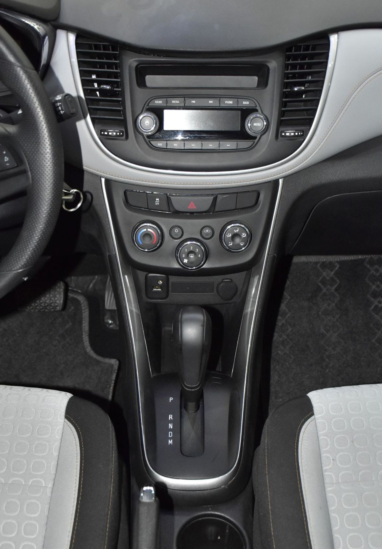 شيفروليه تراكس EXCELLENT DEAL for our Chevrolet Trax LT ( 2019 Model ) in White Color GCC Specs
