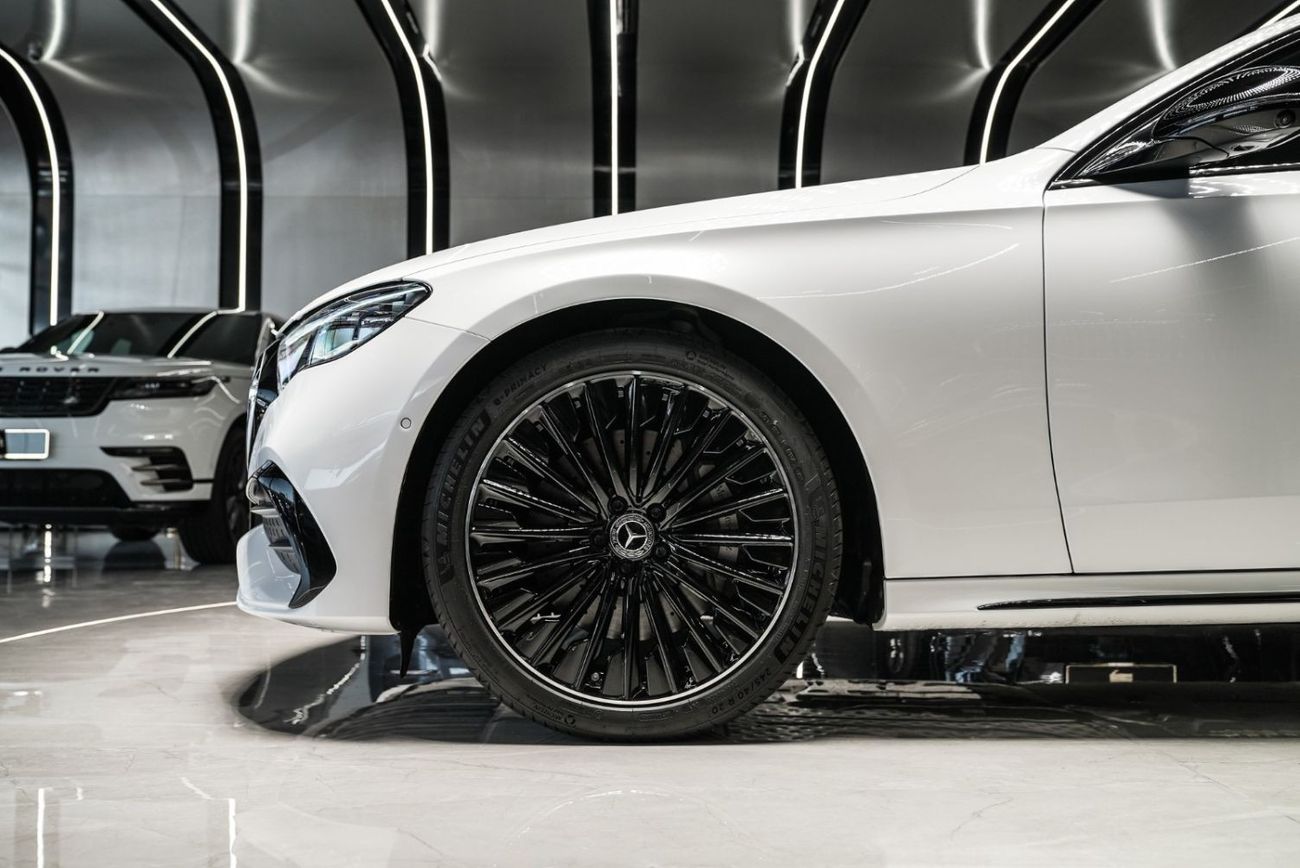 Mercedes-Benz E200 Mercedes-Benz  E200 sedan