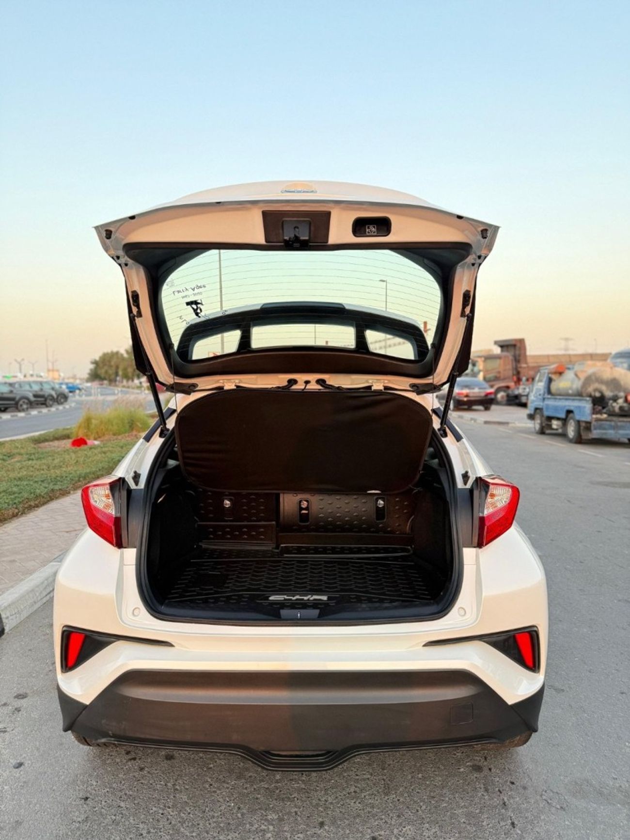 Toyota CHR TOYOTA C-HR XLE