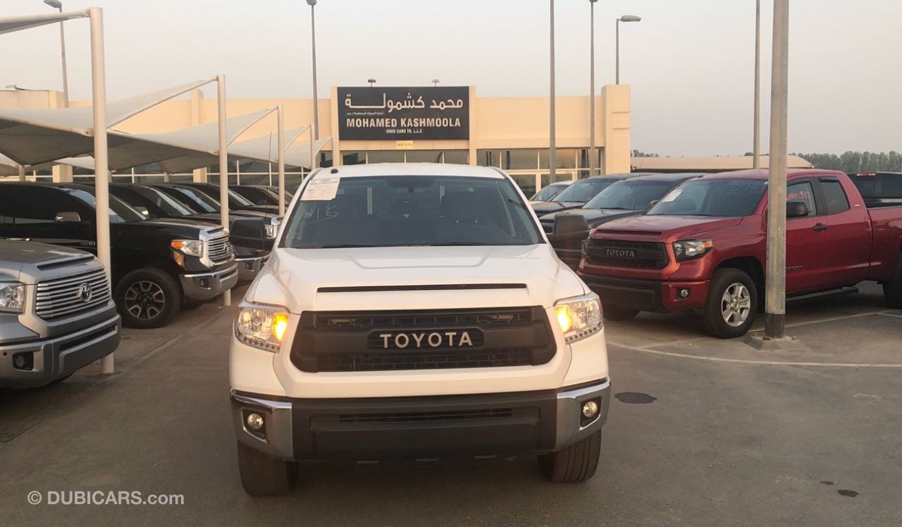 Toyota Tundra 4x4 SR5 5.7L V8