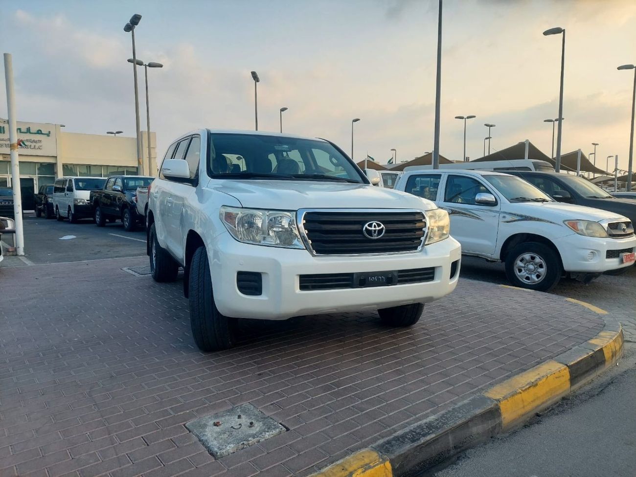 Toyota Land Cruiser 200 4.0L V6 PETROL AUTOMATIC TRANSMISSION