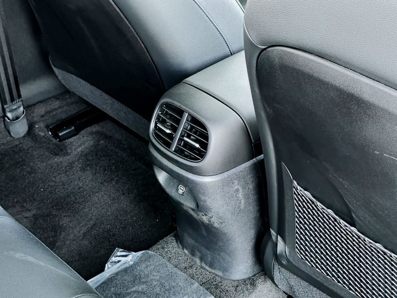 هيونداي إلانترا HYUNDAI ELANTRA 1.6L - CVT - GLX - ELITE - GRAY INSIDE BLACK 