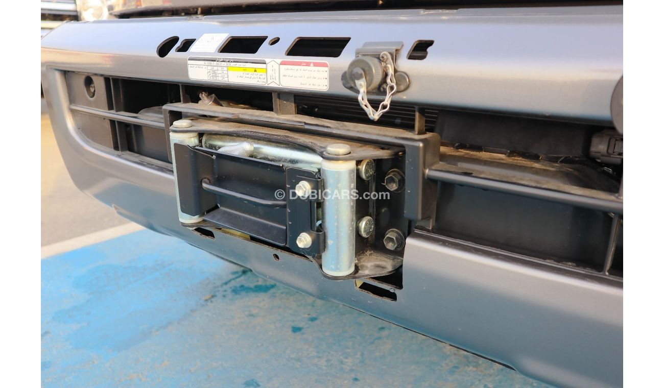 تويوتا لاند كروزر 70 TOYOTA LAND CRUISER HARDTOP 4.0L 2023