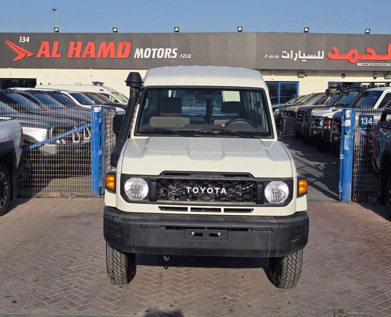 تويوتا لاند كروزر Diesel 2.8 liter ,Automatic gear ,Manual  Windows ,Left Hand Drive