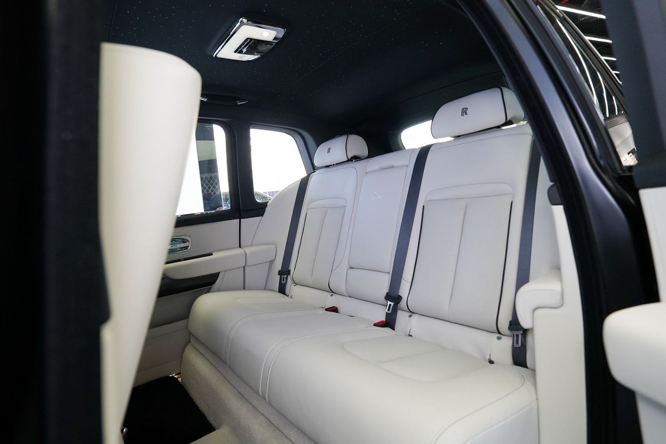 رولز رويس كولينان BLACK BADGE