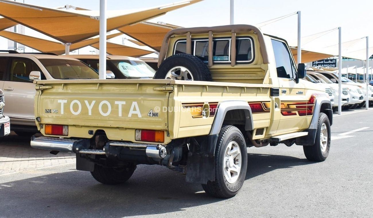 تويوتا لاند كروزر بيك آب LX