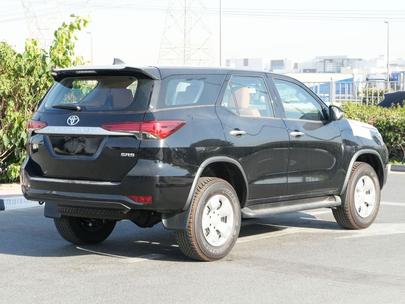 تويوتا فورتونر 2026 TOYOTA FORTUNER 2.7L E1 BASIC 4X4 PETROL AT GCC BRAND NEW 0KM