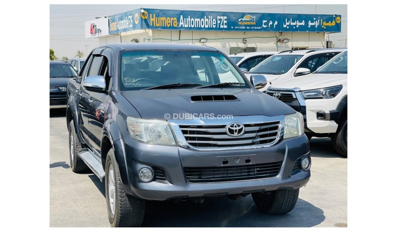 Toyota Hilux Toyota Hilux Diesel engine model 2011 for sale from Humera automobile Grey color car very clean and