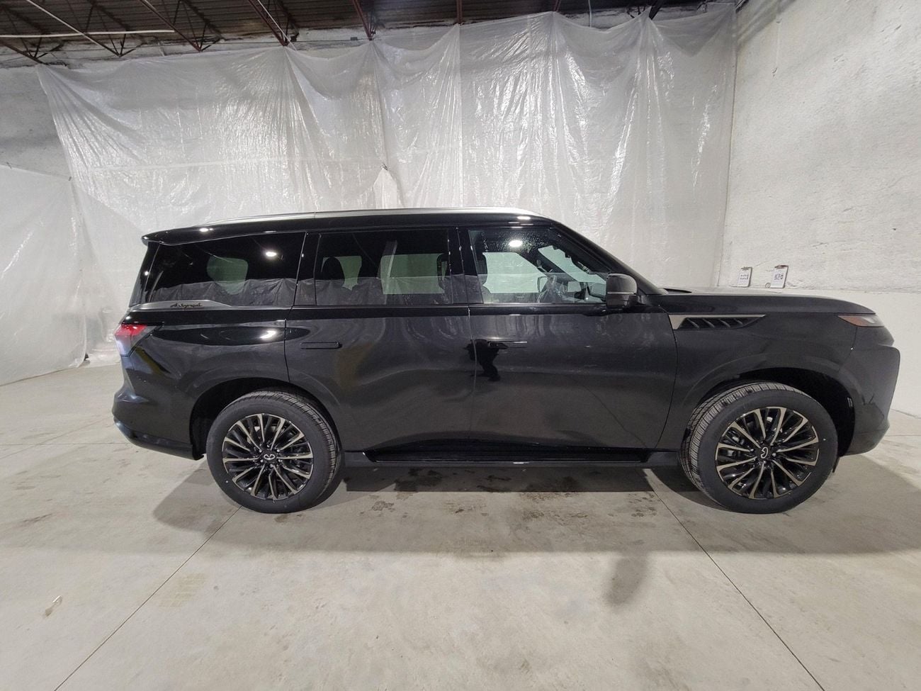 Infiniti QX80 Autograph Captain Chairs 3.5L