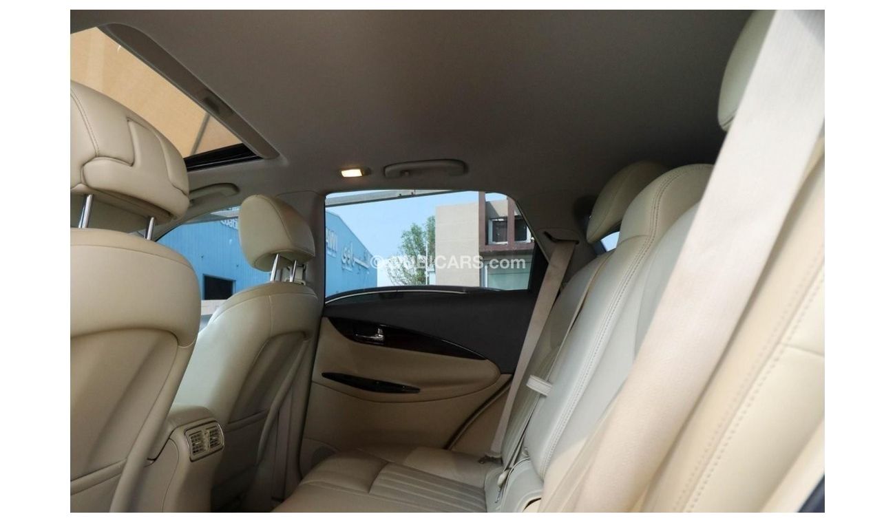 Infiniti QX50 Luxury Infiniti QX50 2015 (LOWEST MILEAGE)