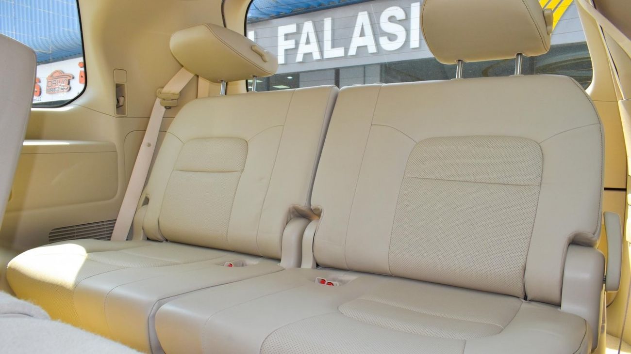 Toyota Land Cruiser GXR Grand Touring V8