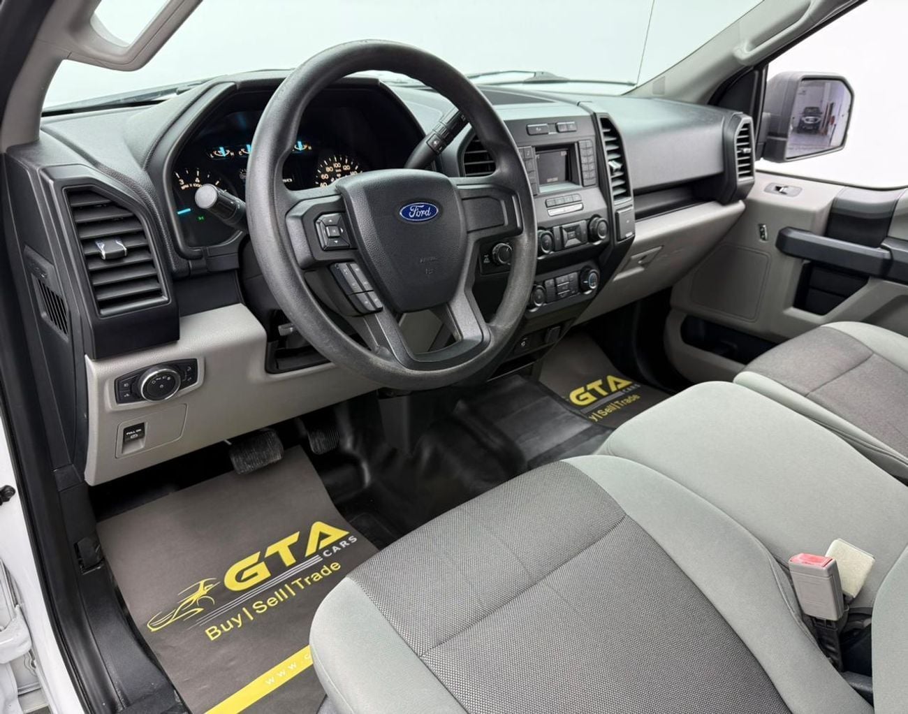 Ford F-150 XLT 2020 Ford F-150 Raptor Kit, 1 Year Warranty Unlimited Km, Excellent Condition, GCC