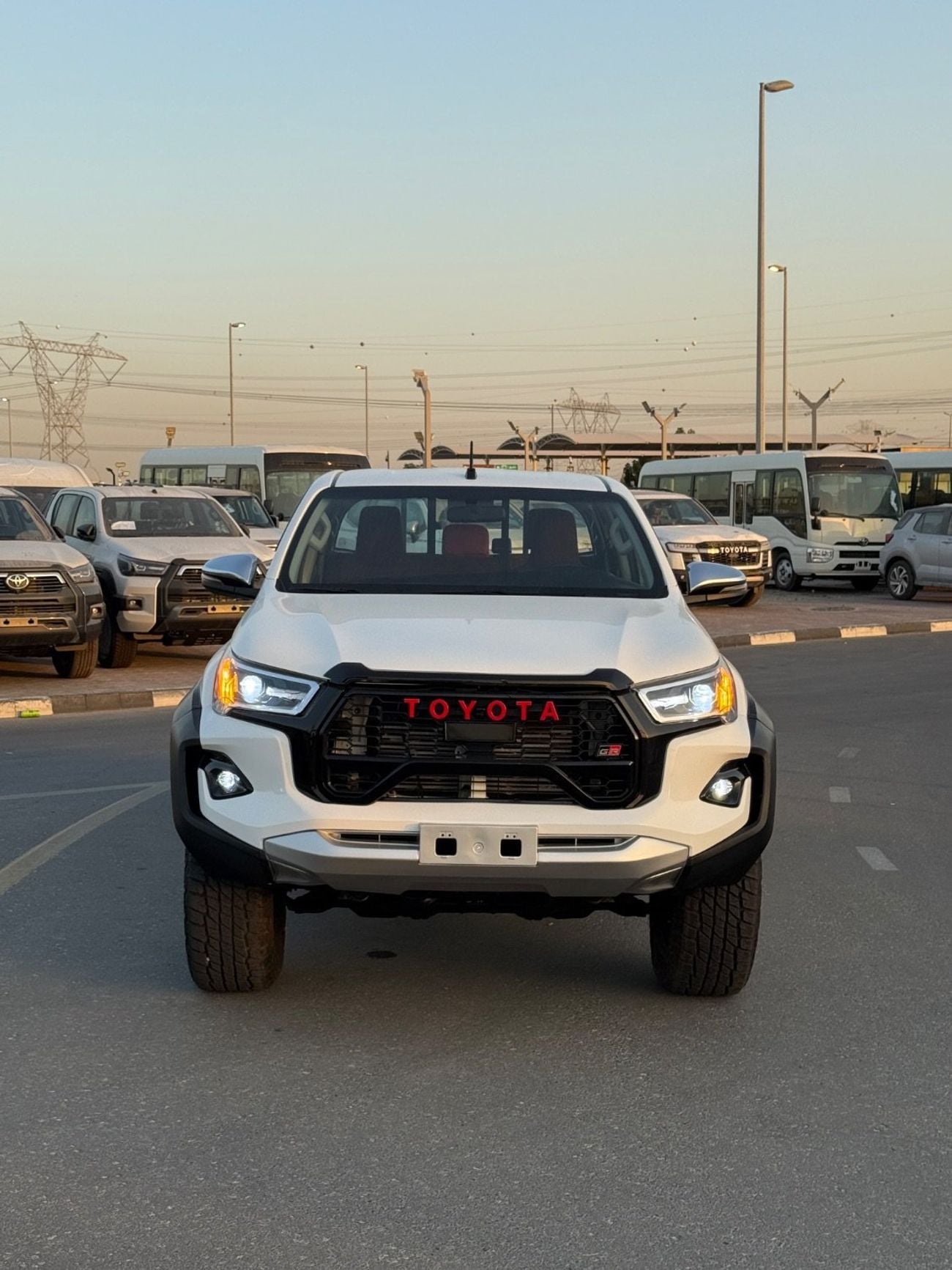 تويوتا هيلوكس DLS 2.4L