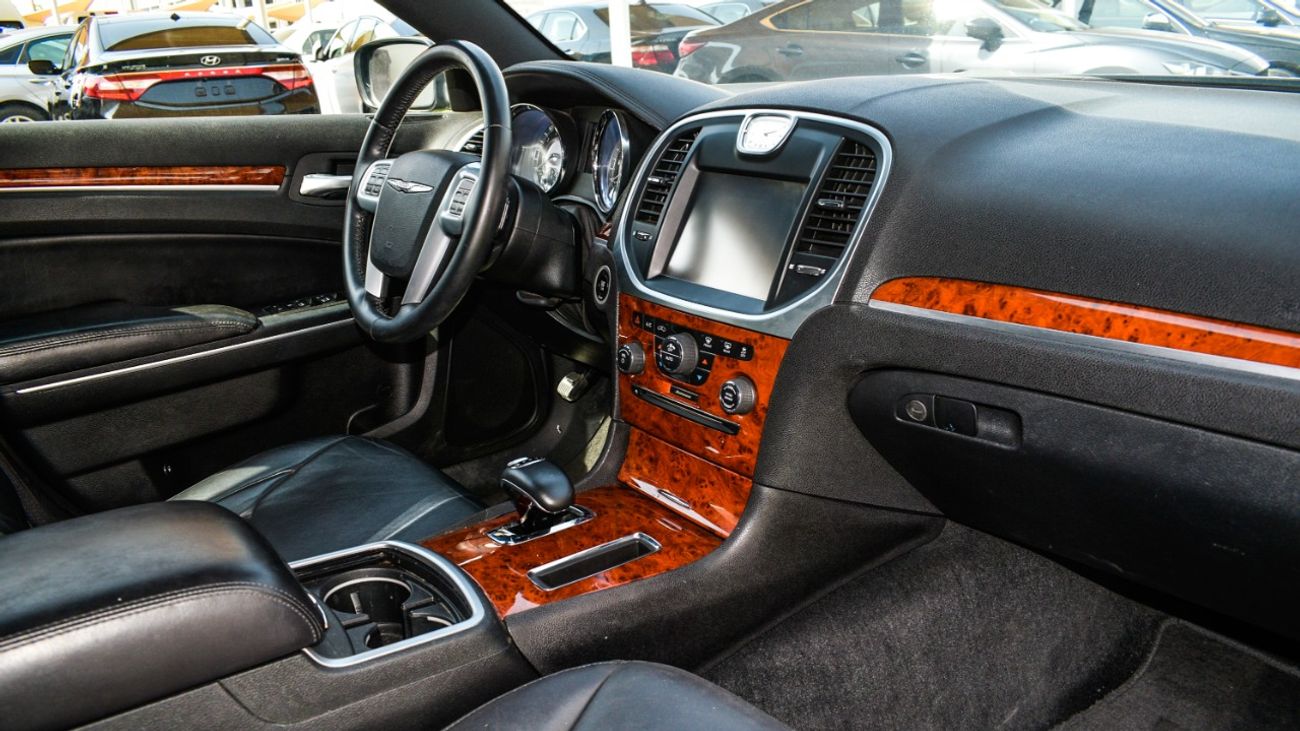 Chrysler 300C Import SRT No. 2 cruise control without accidents, fingerprint, electric mirrors, cruise control, in