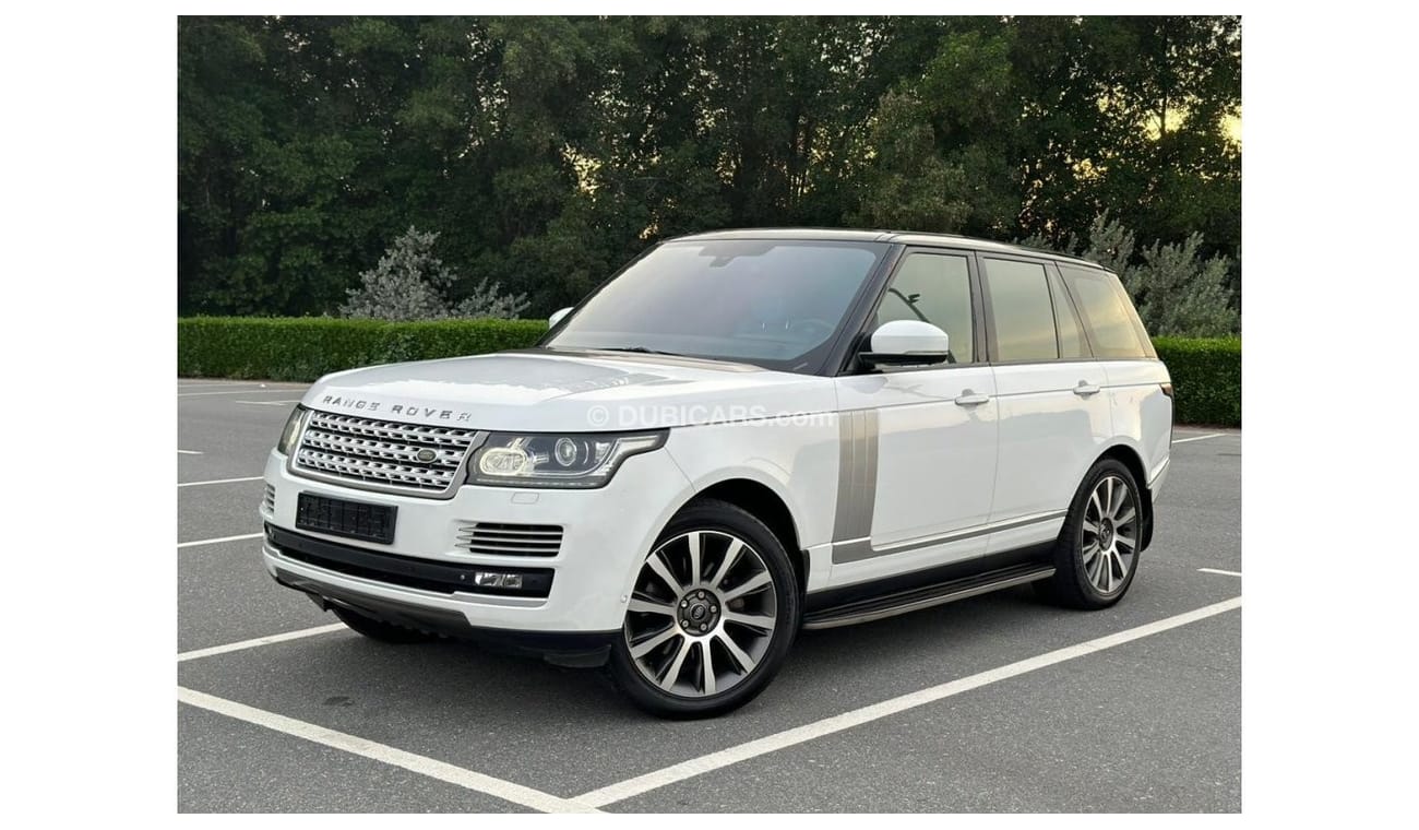 Land Rover Range Rover VOGUE HSE 2015 V8 GCC ORIGINAL PAINT // ACCIDENTS FREE // WELL MAINTAINED