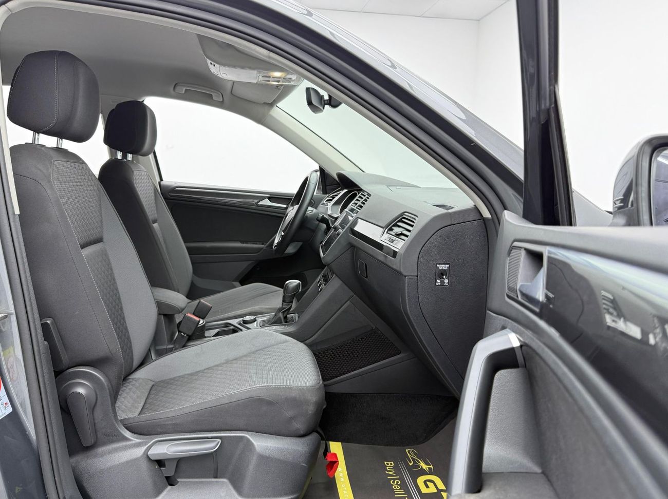 Volkswagen Tiguan 2020 Volkswagen Tiguan, 1 Year Unlimited KM Warranty, Full Service History, GCC