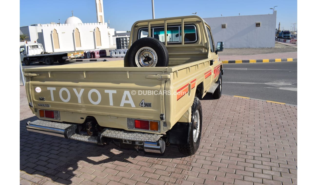 تويوتا لاند كروزر بيك آب Toyota Landcruiser pick up S/c 4WD, model:2002. Excellent condition