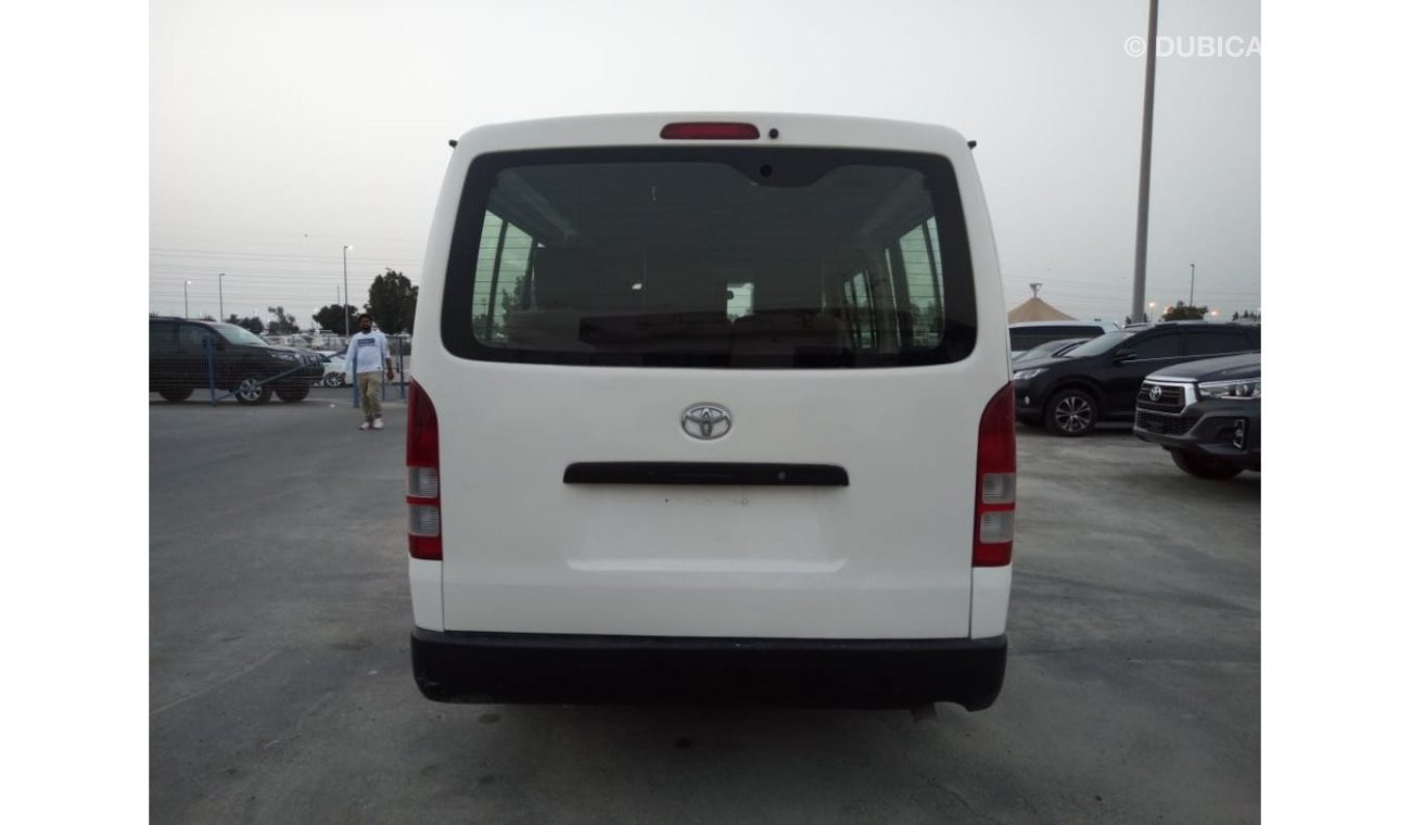 Toyota Hiace 2011, [Left Hand Drive], Manual 2.7CC, Perfect Condition, 10 Seater, Petrol.