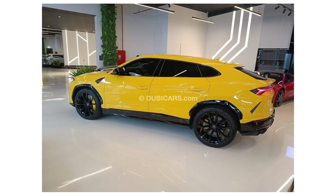 Lamborghini Urus Lamborghini Urus 2022 / 17000KM/ 5 years warranty and service contract
