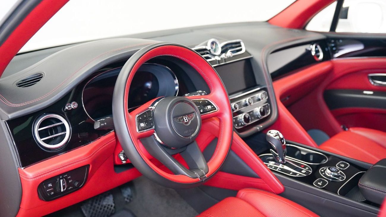 بنتلي بينتايجا Bentayga 4.0T | AED 10,330 PM | Carbon Fibre Package | Special Offer