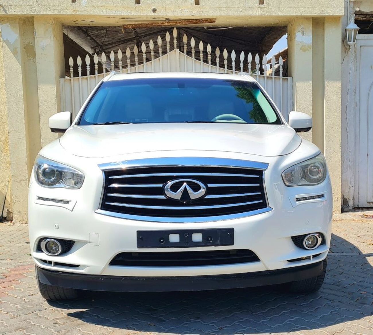 Infiniti JX35 Infiniti jx35 gcc 2013 full option